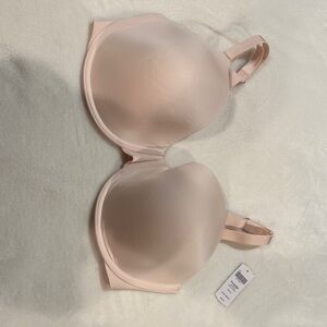 NEW WITH TAGS!! Soma Seamless Nude Bra